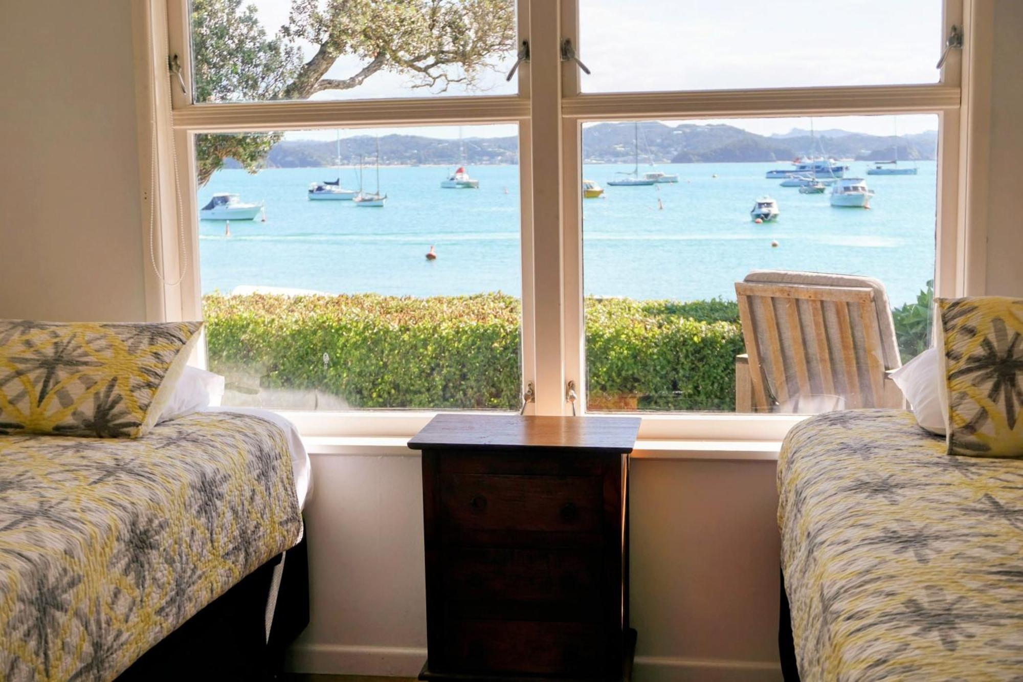 Last On The Strand, Russell - The Boathouse Luaran gambar
